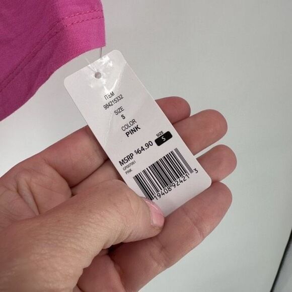 NWT Gap Relaxed Fit Barbie Pink T-Shirt Size Small Oversized  Stretch - Picture 3 of 9